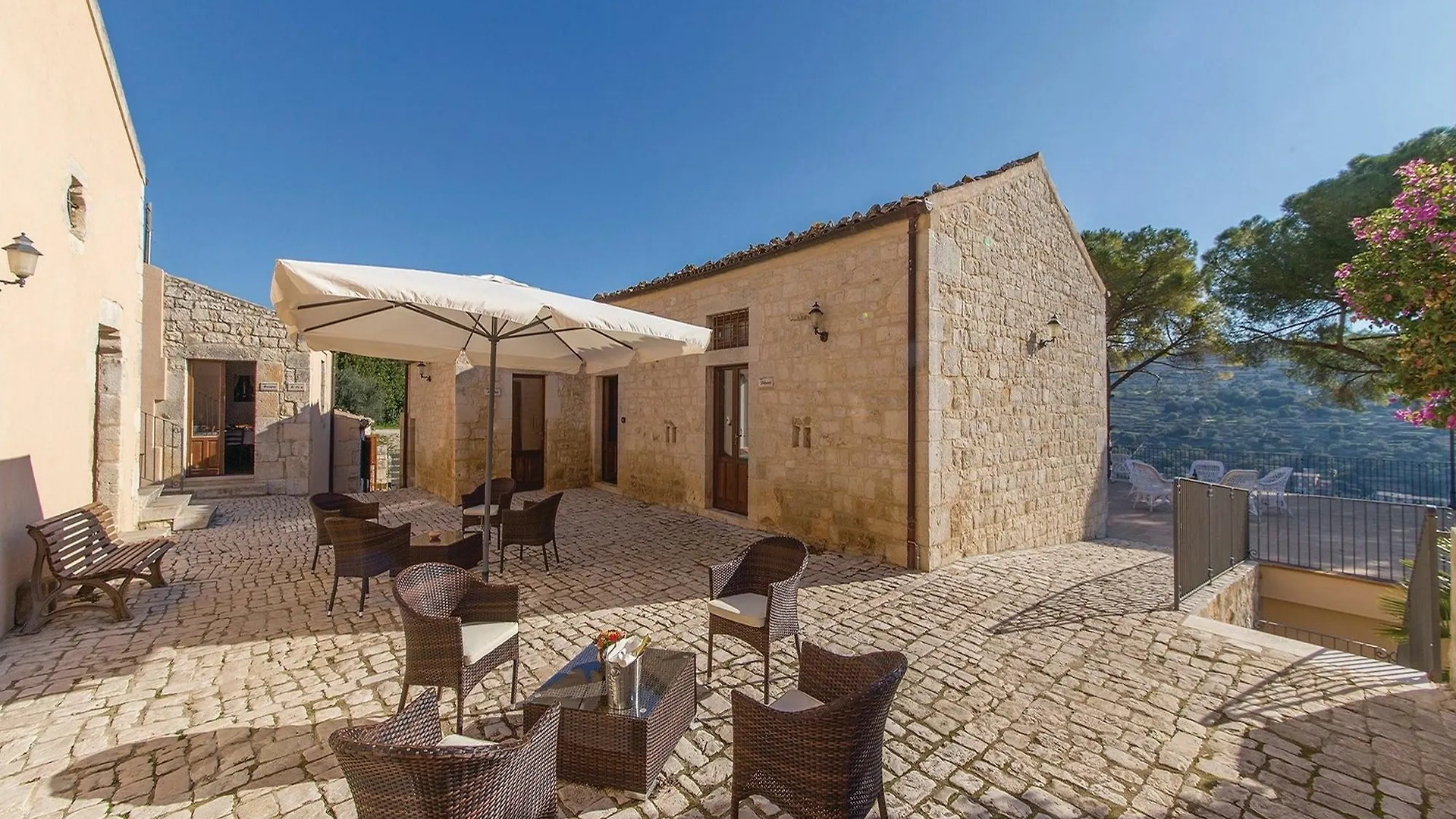 Baglio Fasana Whole Property Modica Villa